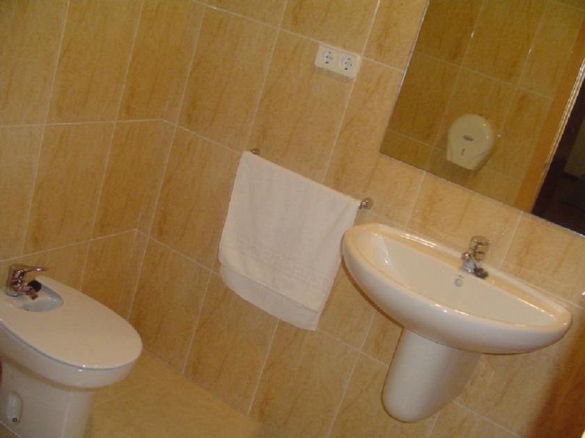Hostal Vimar La Llosa Eksteriør billede